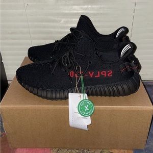 Adidas Yeezy boost V2 black